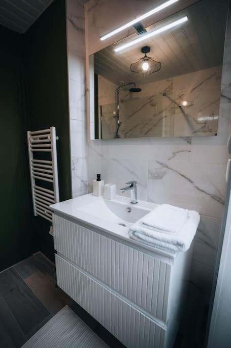 Le Bertrand • Le Raffinement En Coeur De Ville Châteauroux Extérieur photo